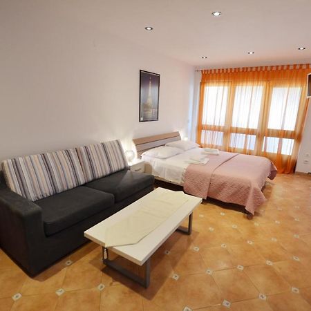 Jela Rooms And Studio Rovinj Exterior foto