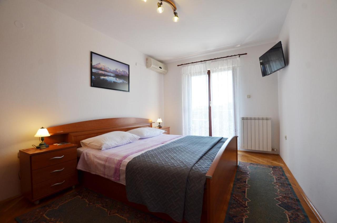 Jela Rooms And Studio Rovinj Exterior foto