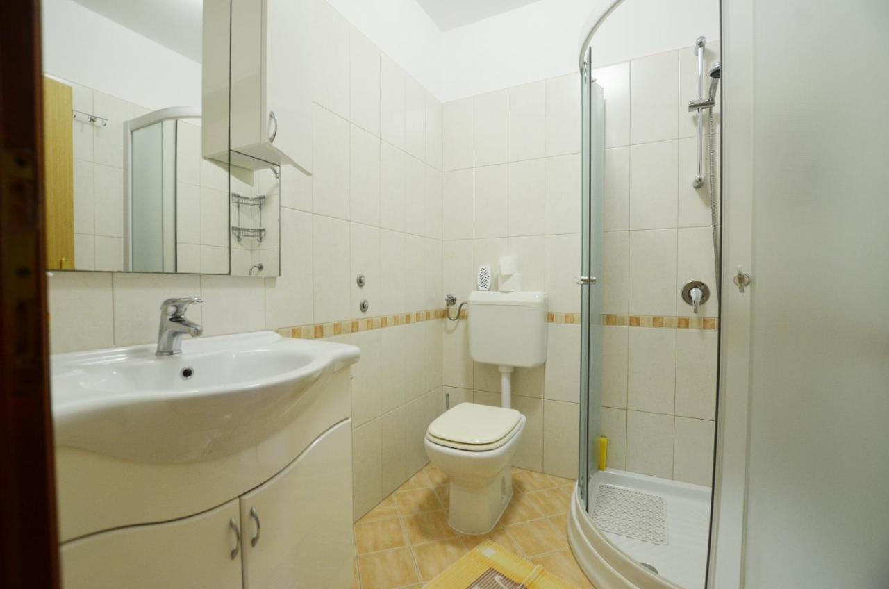 Jela Rooms And Studio Rovinj Exterior foto