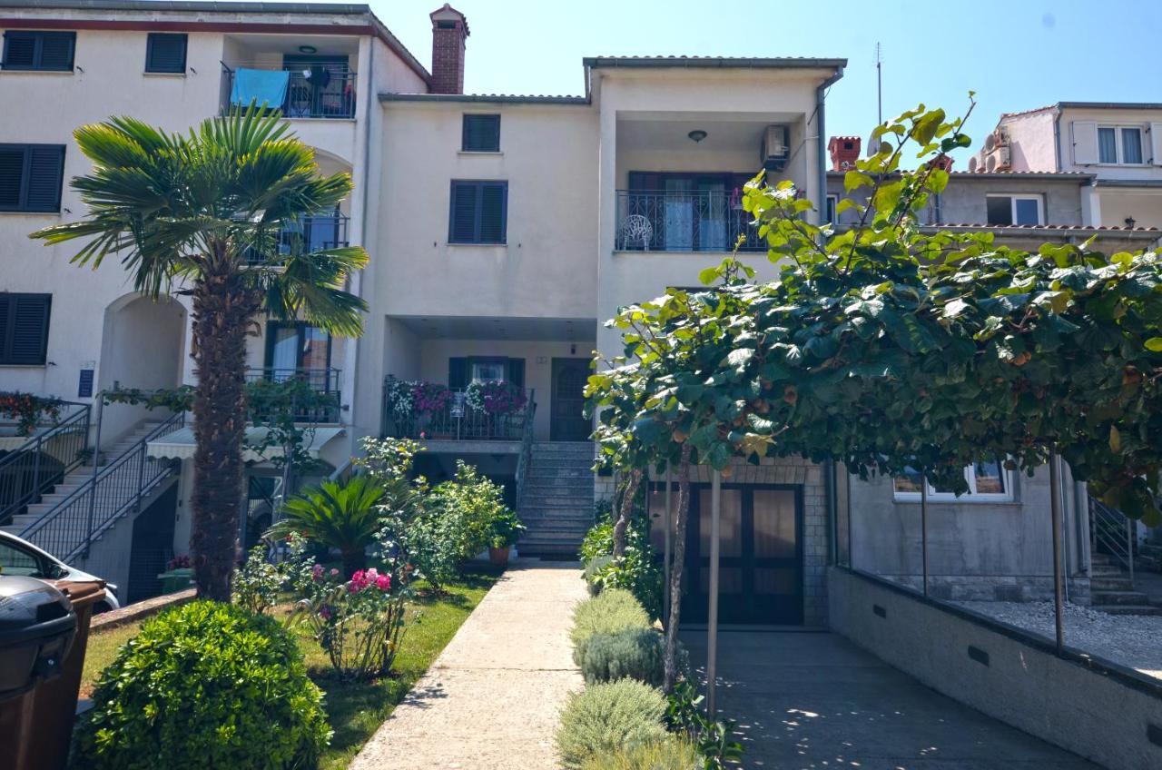 Jela Rooms And Studio Rovinj Exterior foto